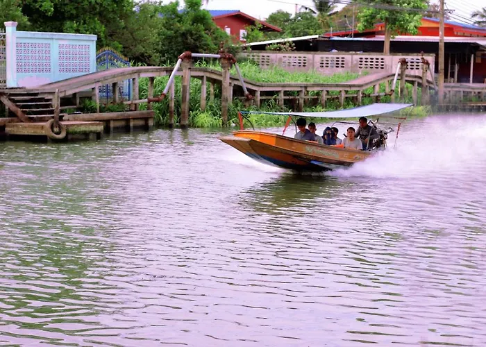 Banthongtawee ที่พักพร้อมอาหารเช้า *